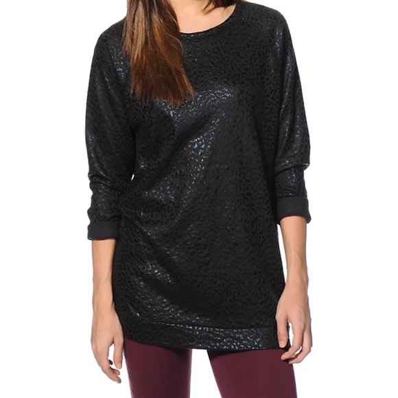 4 for $20 🖤 OBEY Leopard Print Crew Neck